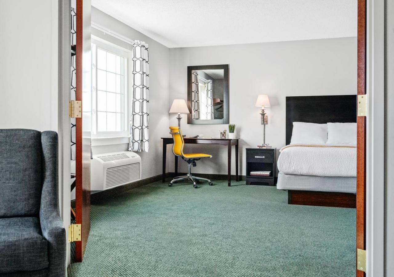 Hotel One75 Hamilton Экстерьер фото